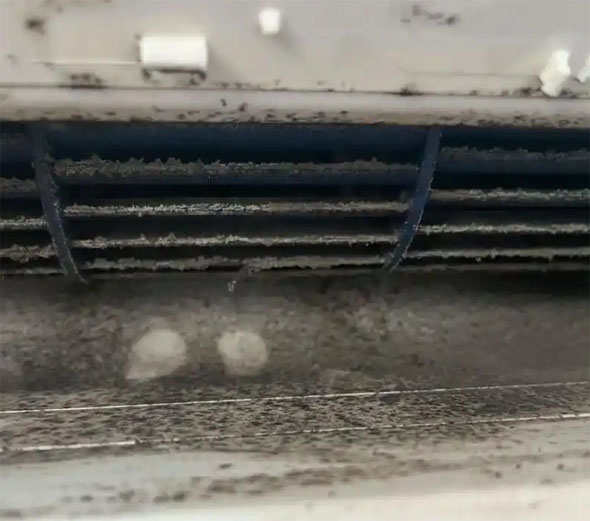 敦化空调吹的风有股烧焦味是怎么回事